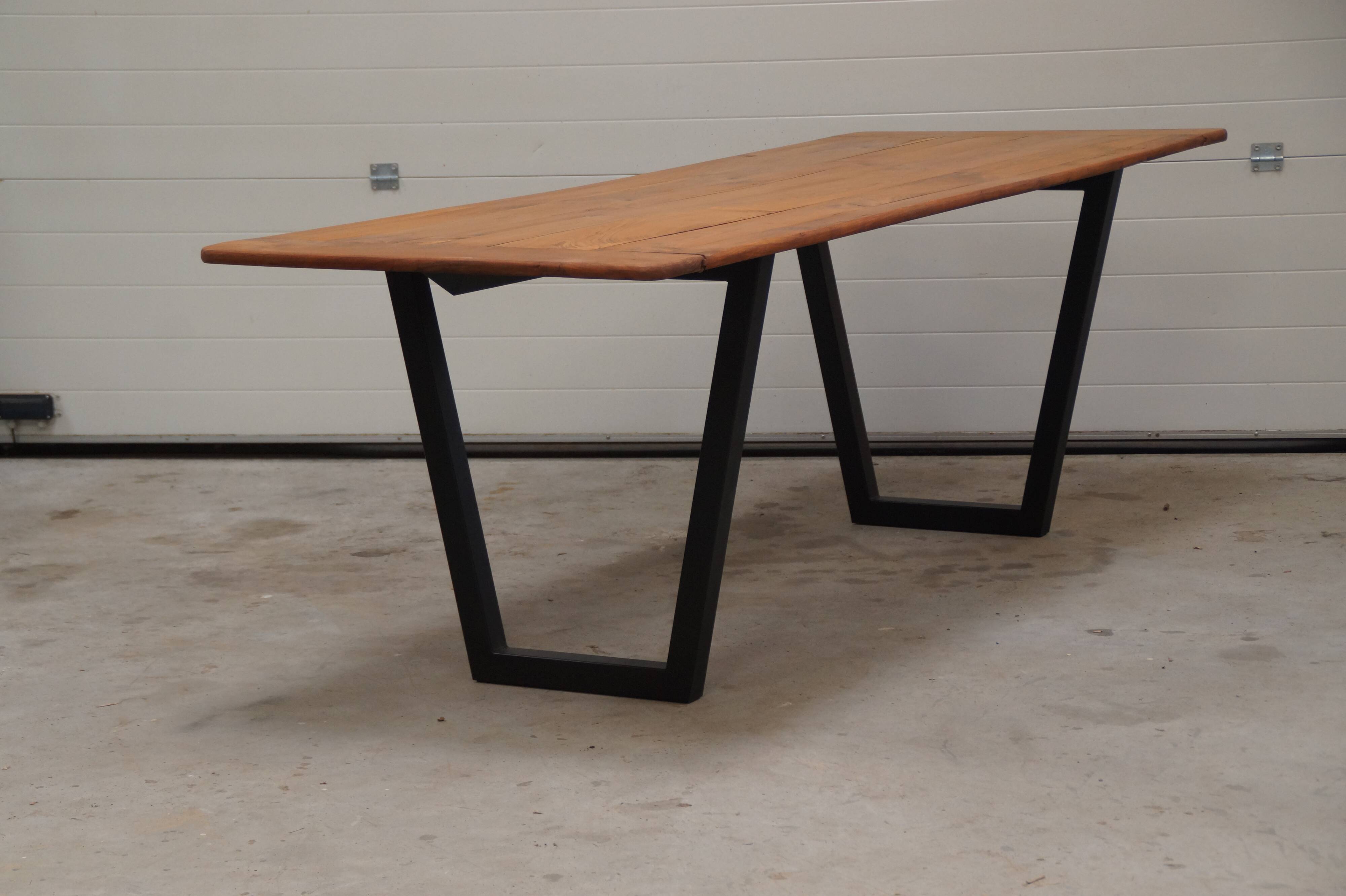 Farm revisited 235x80cm table