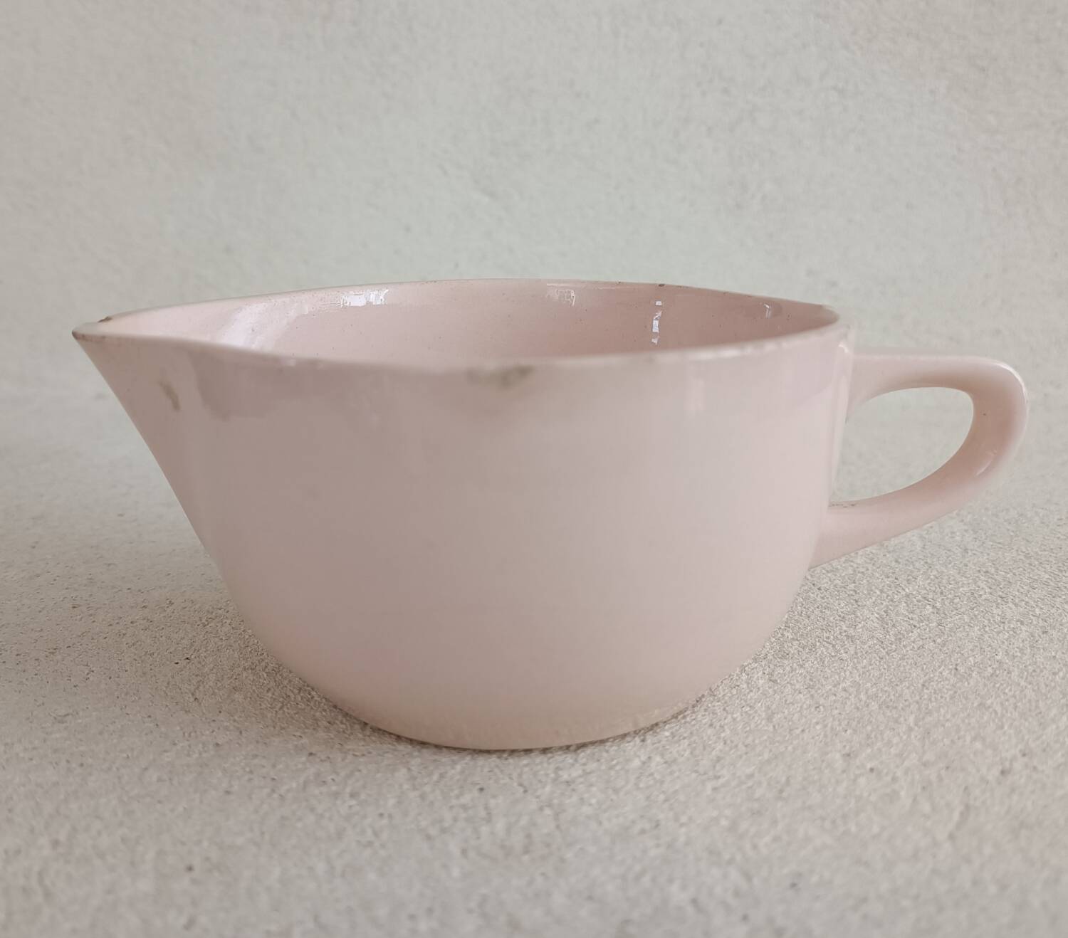 Longwy round platter and gravy boat