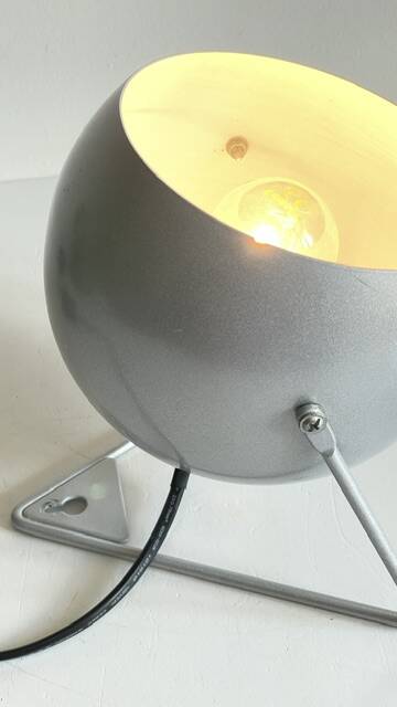 BULB Shape LAMP 90s
