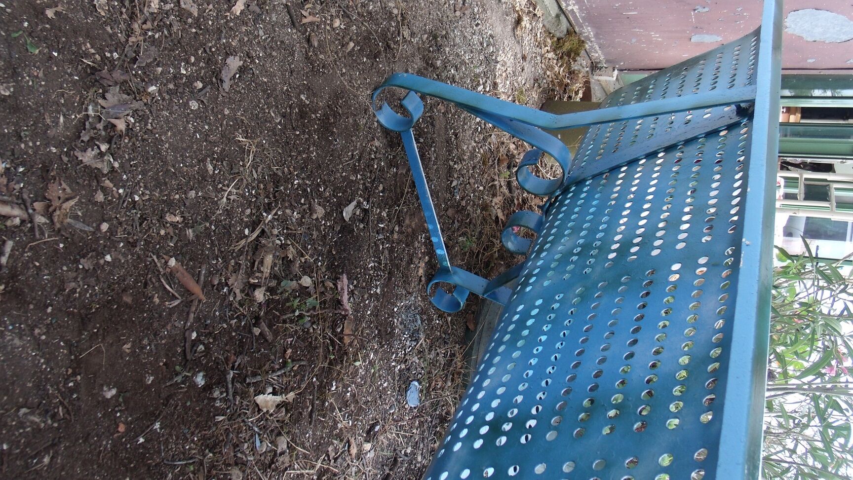 Banc public pour jardin metal perforé