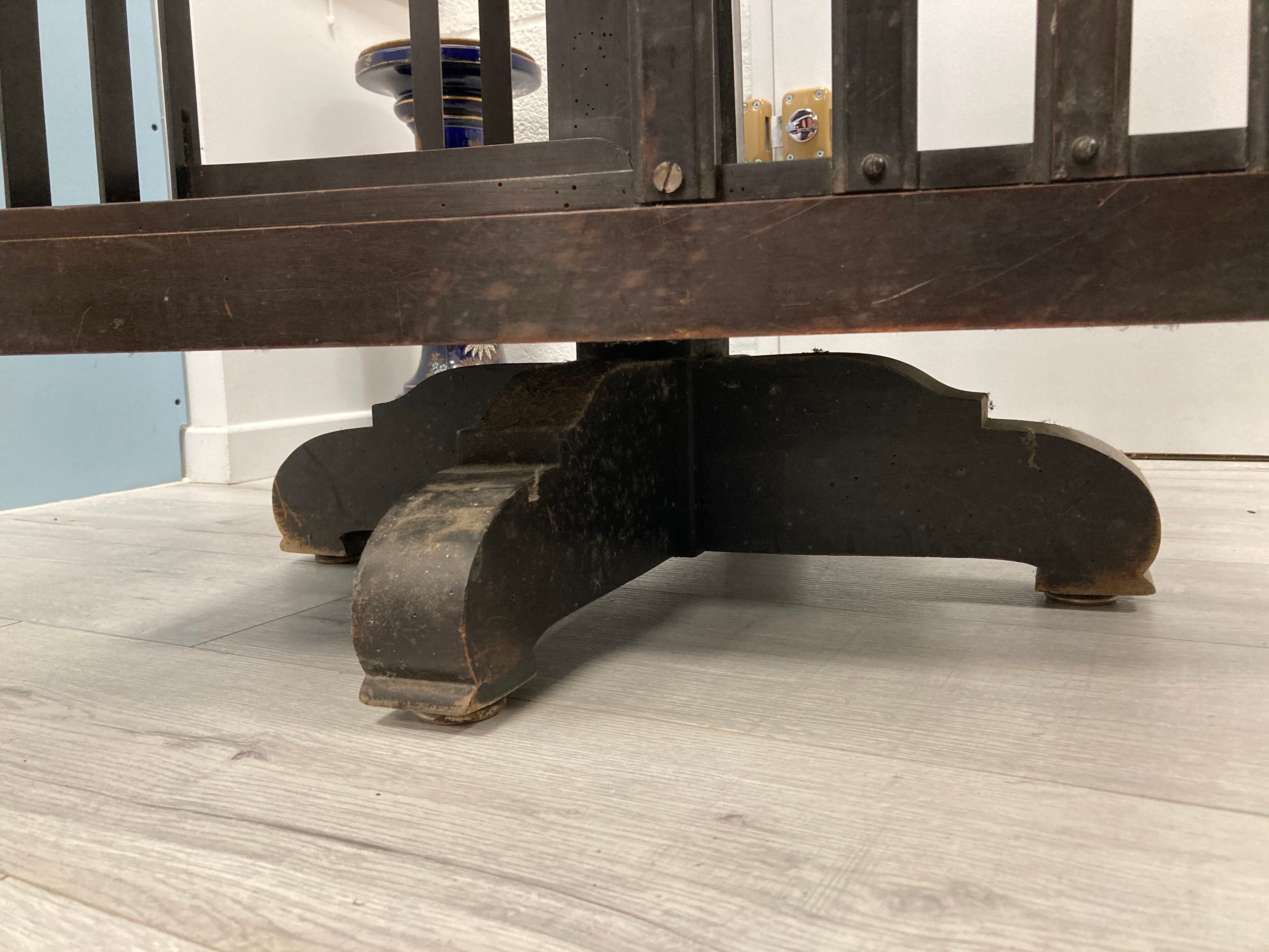 Terquem Revolving Library