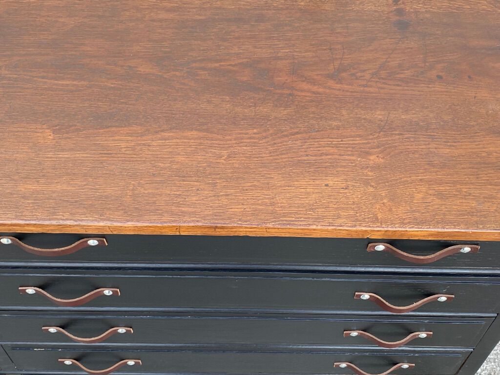 Drawer trade cabinet