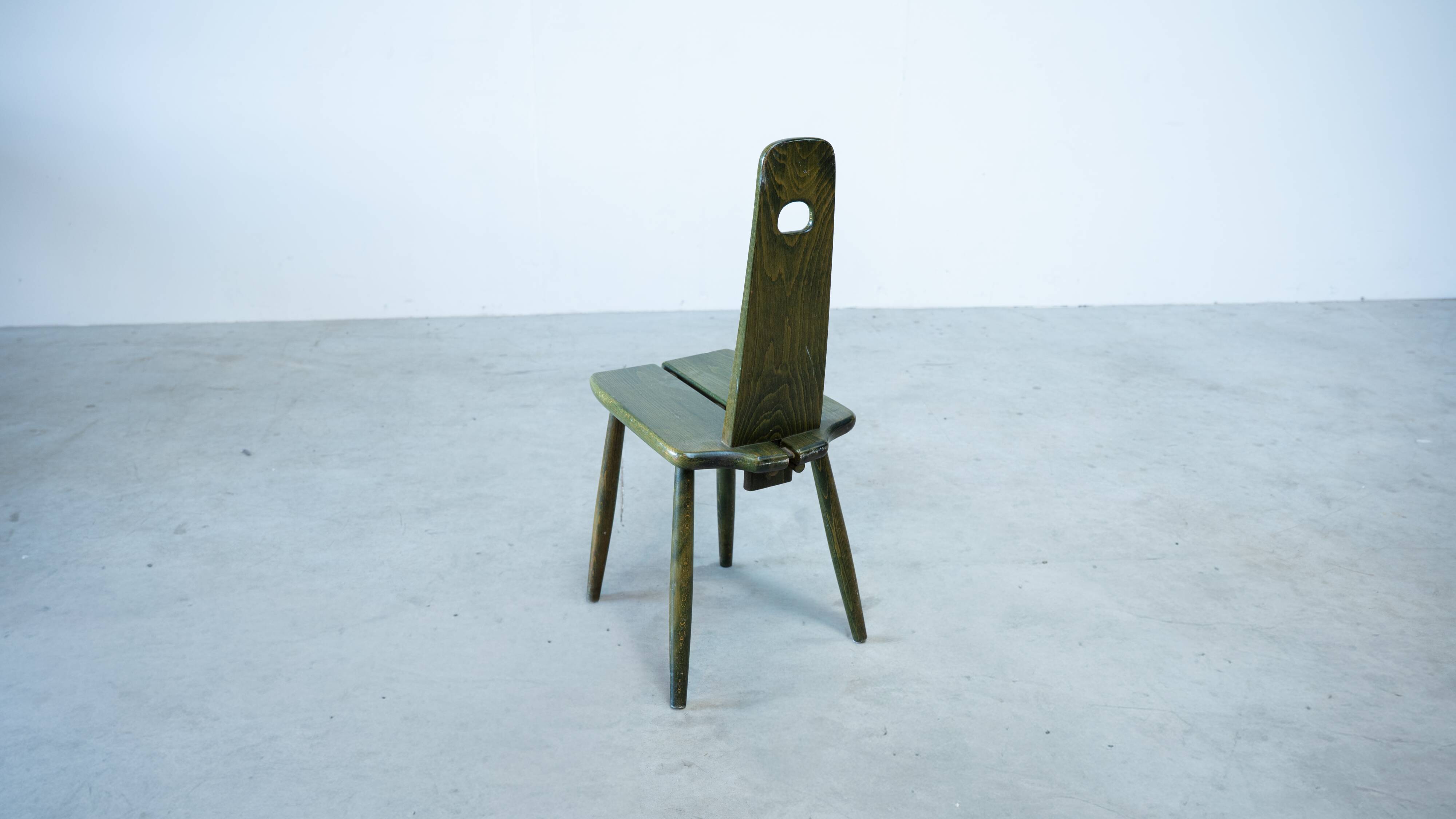 Ensemble de quatre chaises de salle à manger néerlandaises uniques