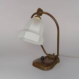 Lampe de bureau articulée antique Jugendstil des années 1920 en bronze avec abat-jour en verre