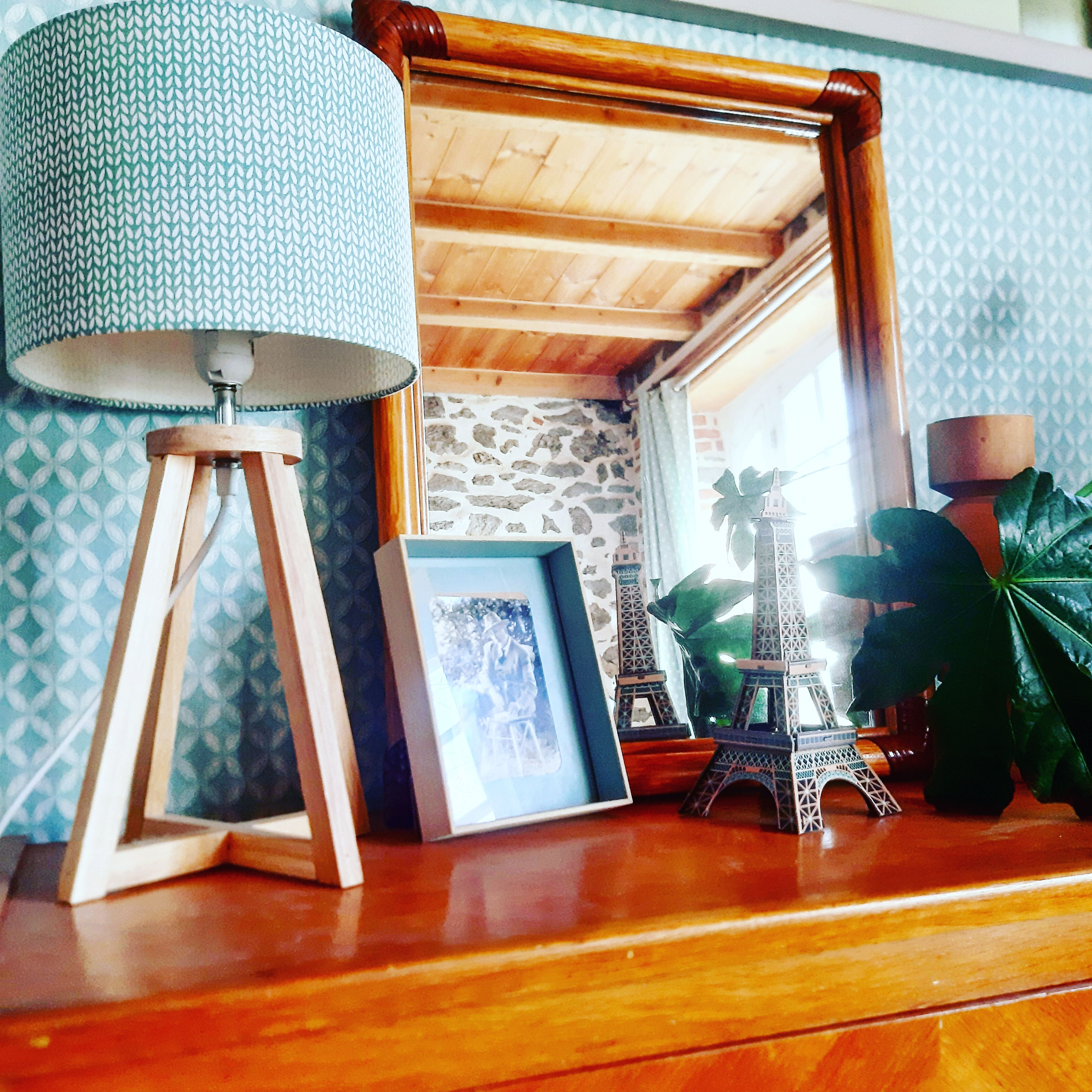 Vintage mirror in rattan and leather - 64x49cm