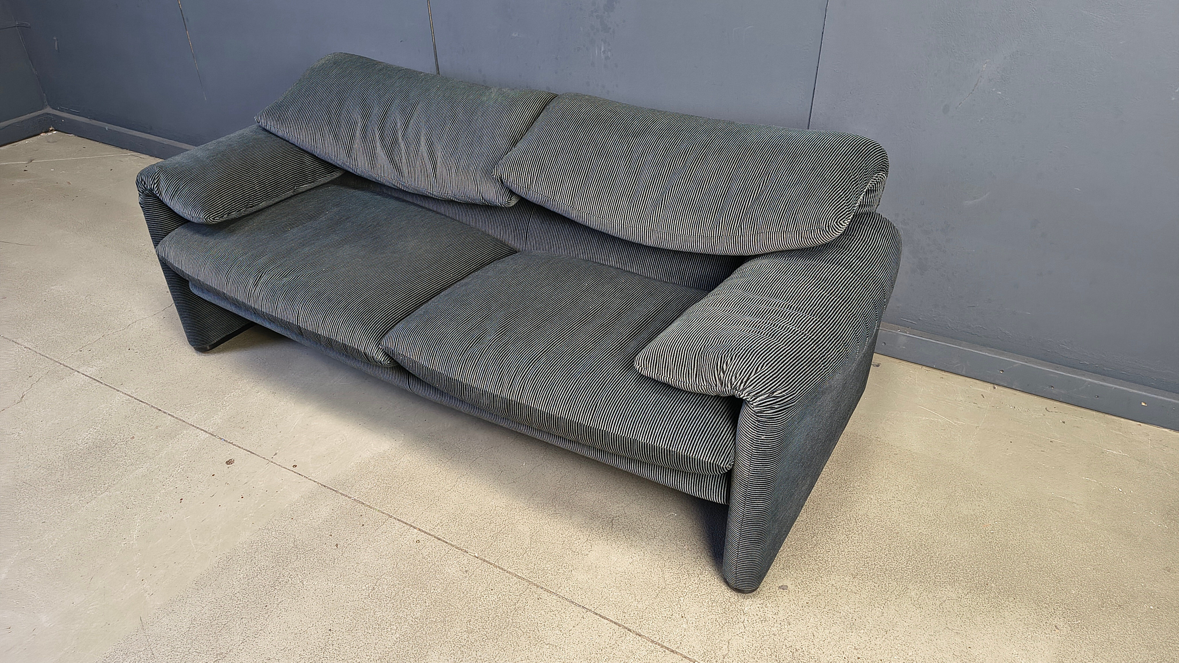 Maralunga sofa by Vico Magistretti for Cassina, 1970s