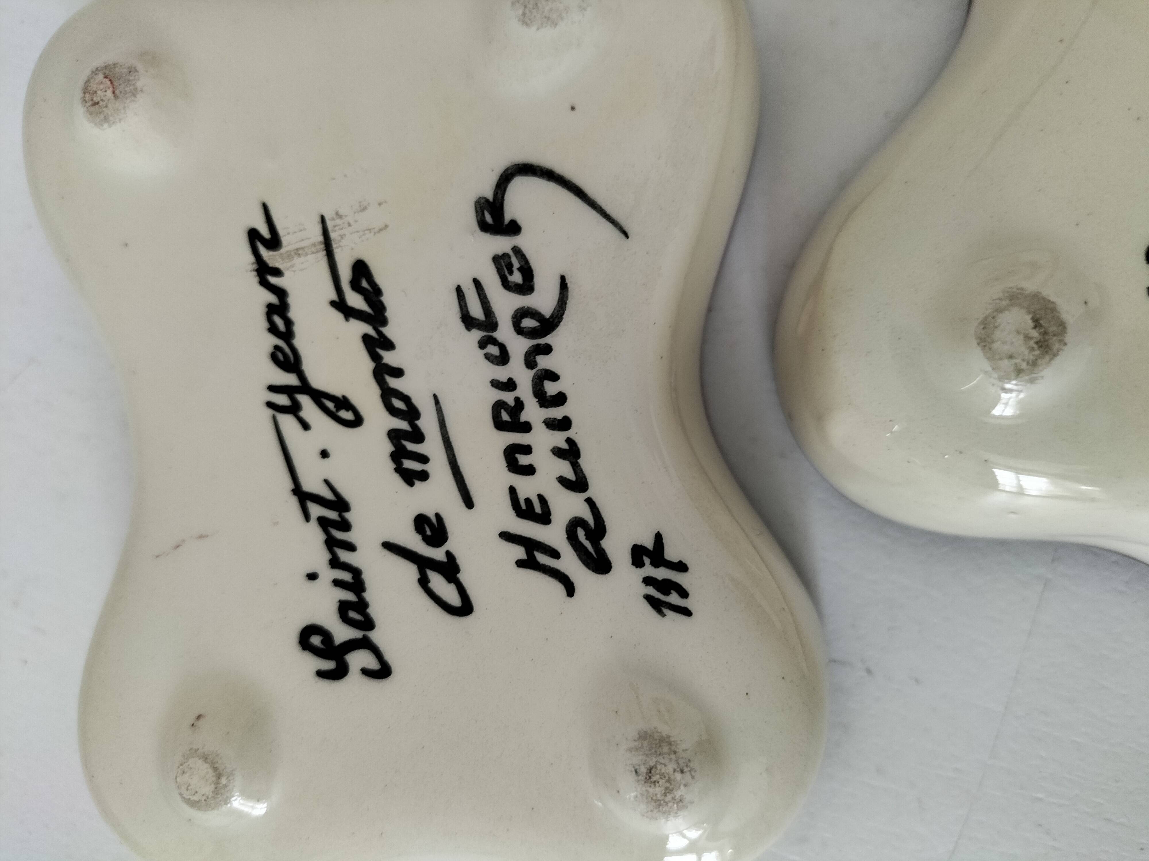 Pair of Henriot Quimper pocket emptiers model 137 – personalized Breton decor