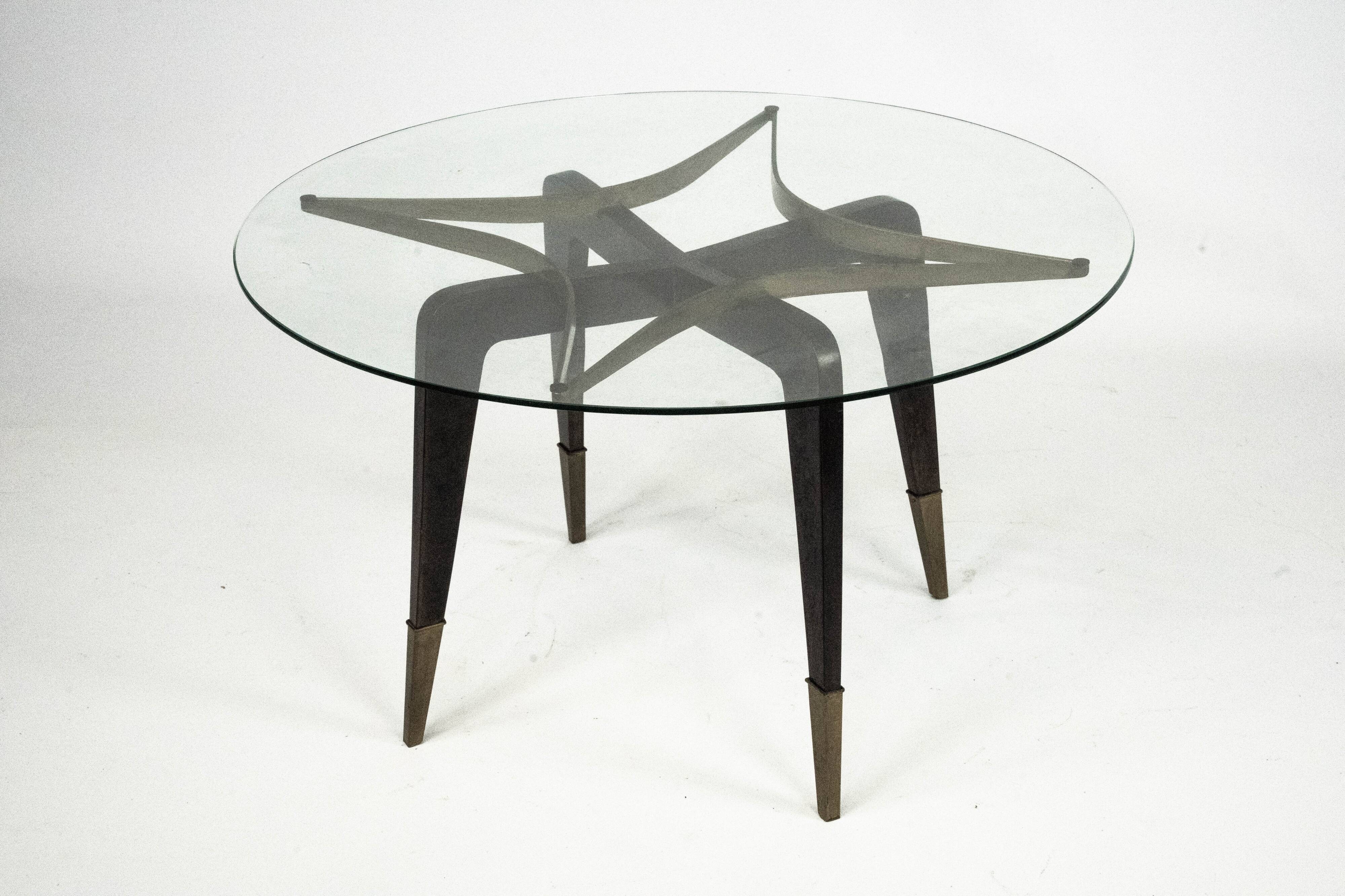 Rare mid-century round coffee table by Paolo Buffa, Italy, 1950s.