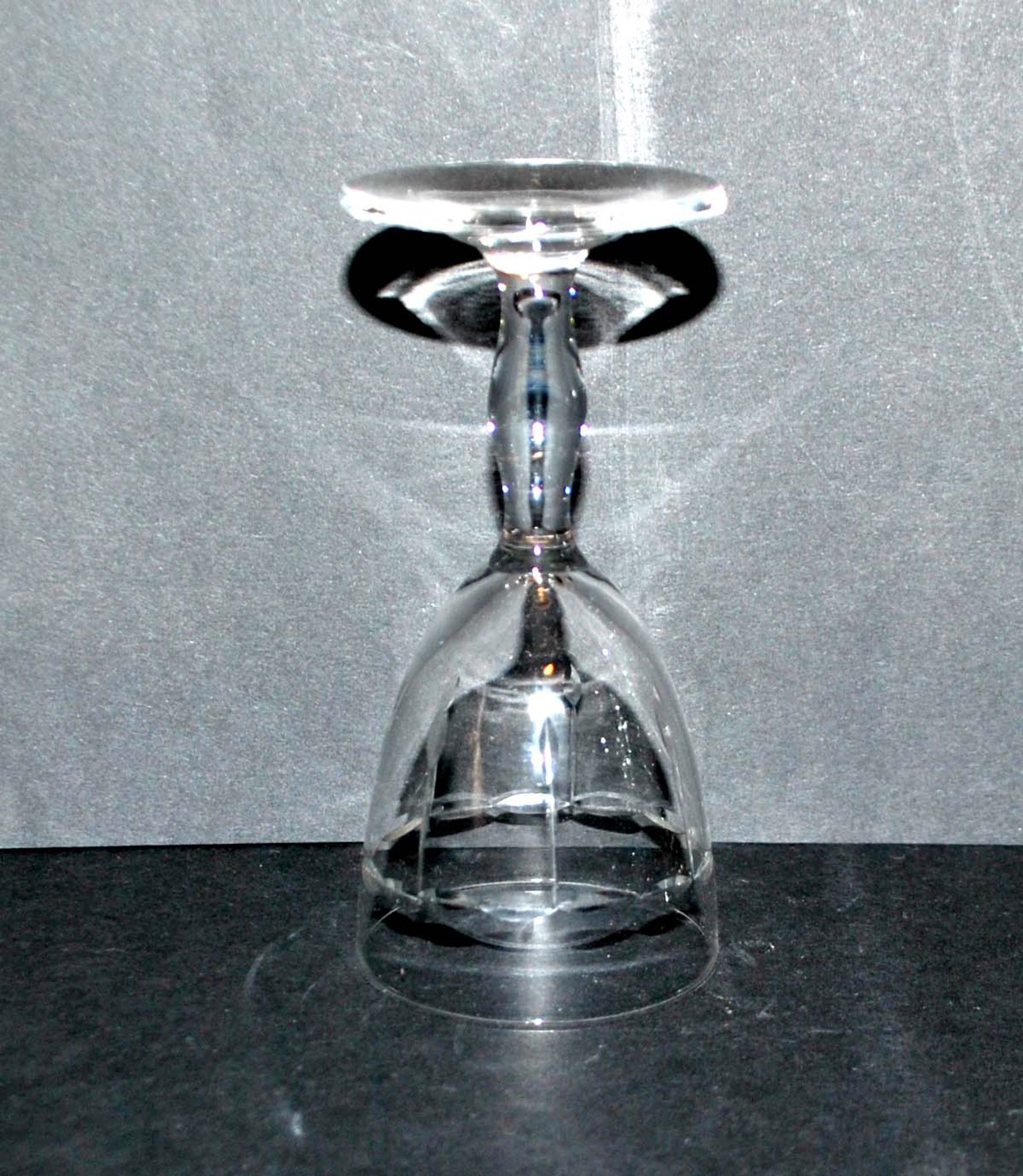Set of 6 vintage stemmed glasses in glass cut with drops 11.5cm