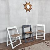 Series of 3 chairs