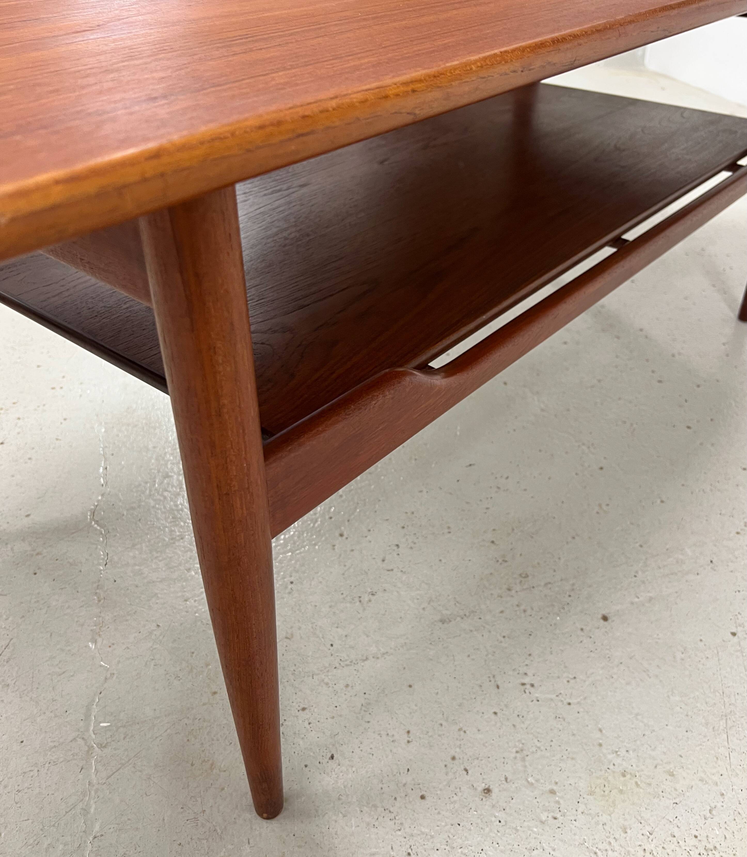 Table basse danoise en teck