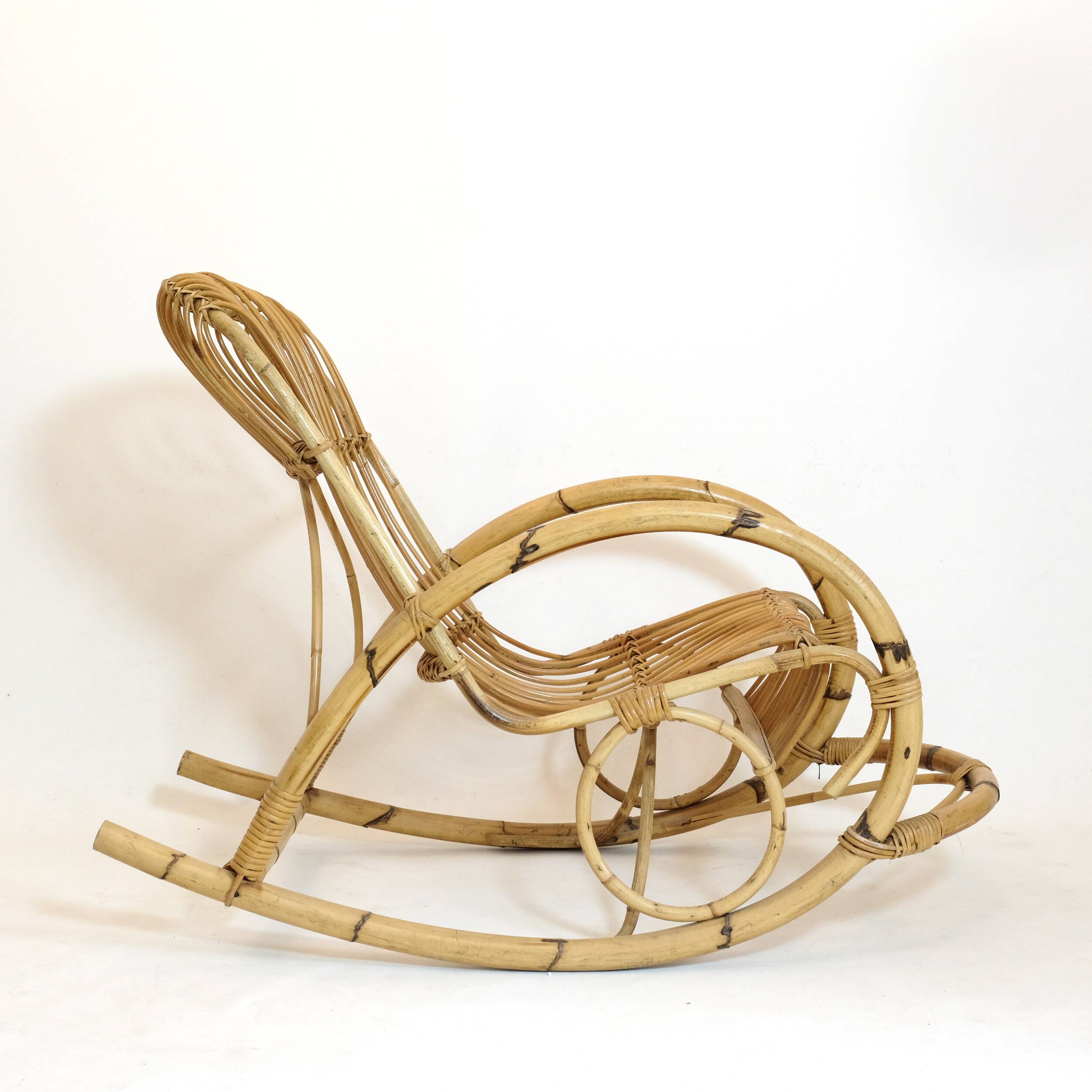 Rohe Noordwolde, rattan rocking chair from the 60s-70s.