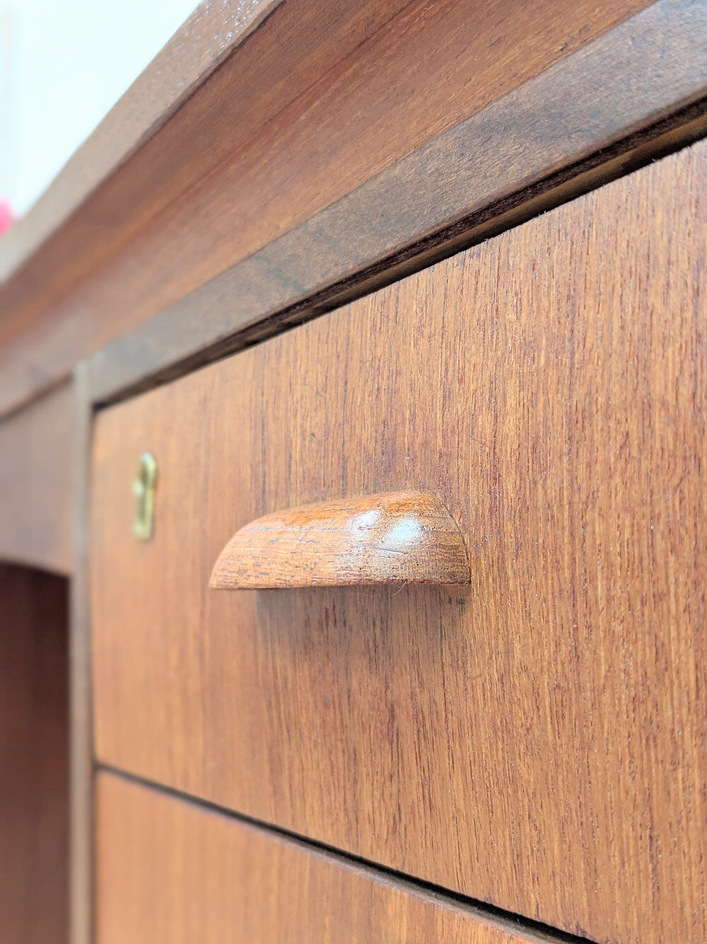 Scandinavian desk