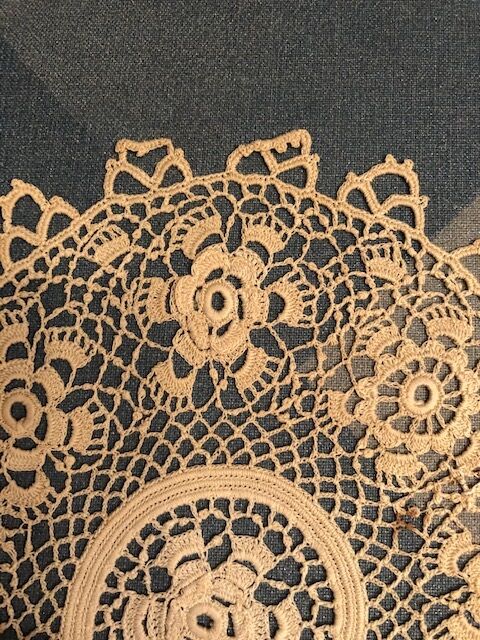 18cm handmade lace placemat