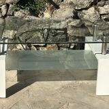 Coffee table in tempered glass and white metal.