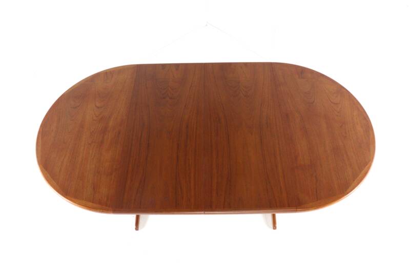 Round extendable dining table 2x 'Ulfborg' by VV Møbler Spøttrup - Danish