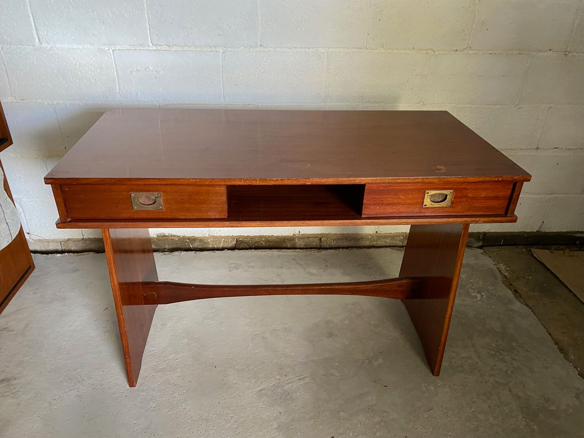 Gautier desk 2 drawers 2 wooden niches 1970