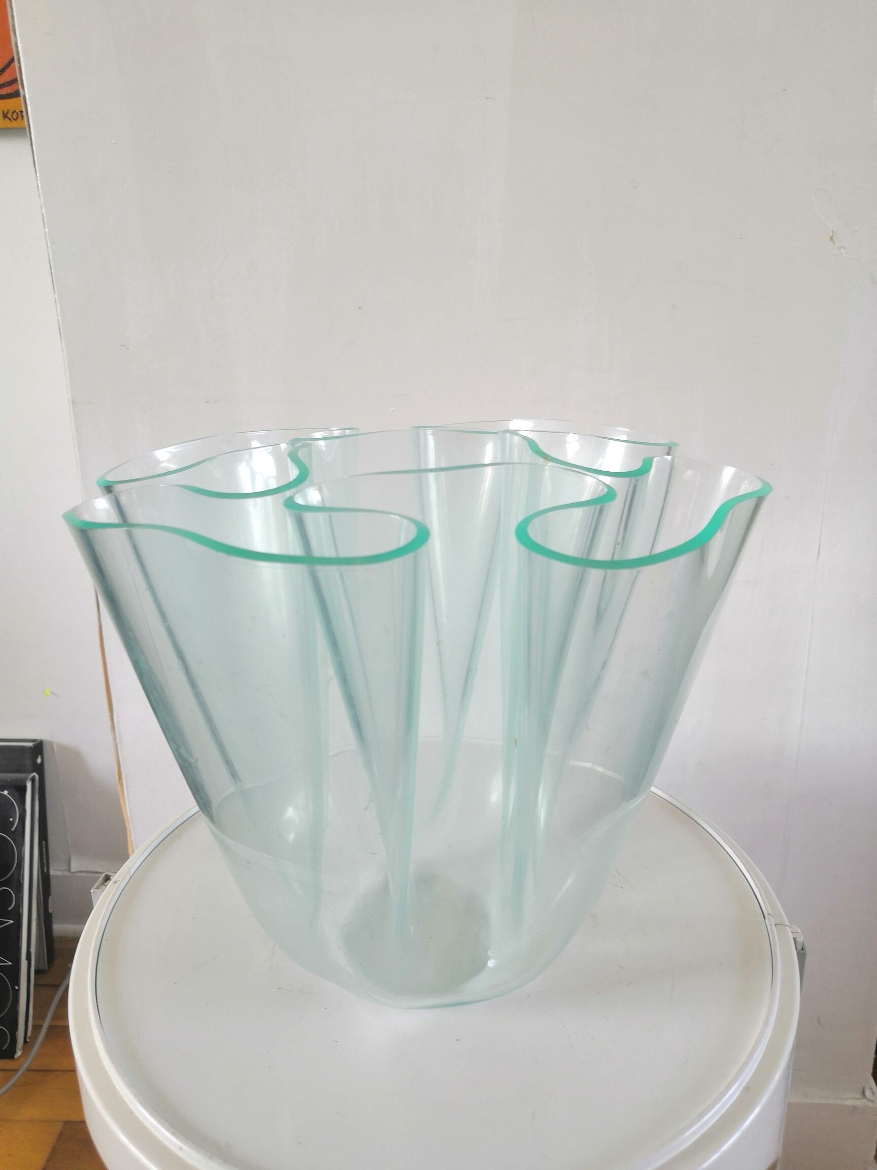 Plexiglas handkerchief vase design 70s