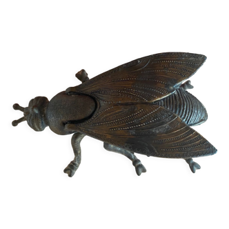 Mouche-cendrier