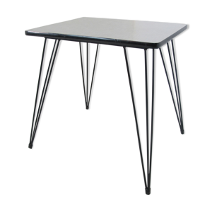 Table d'appoint moderniste - formica