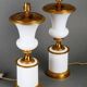 Paire de lampes en opaline de forme Médicis, début du XXème siècle