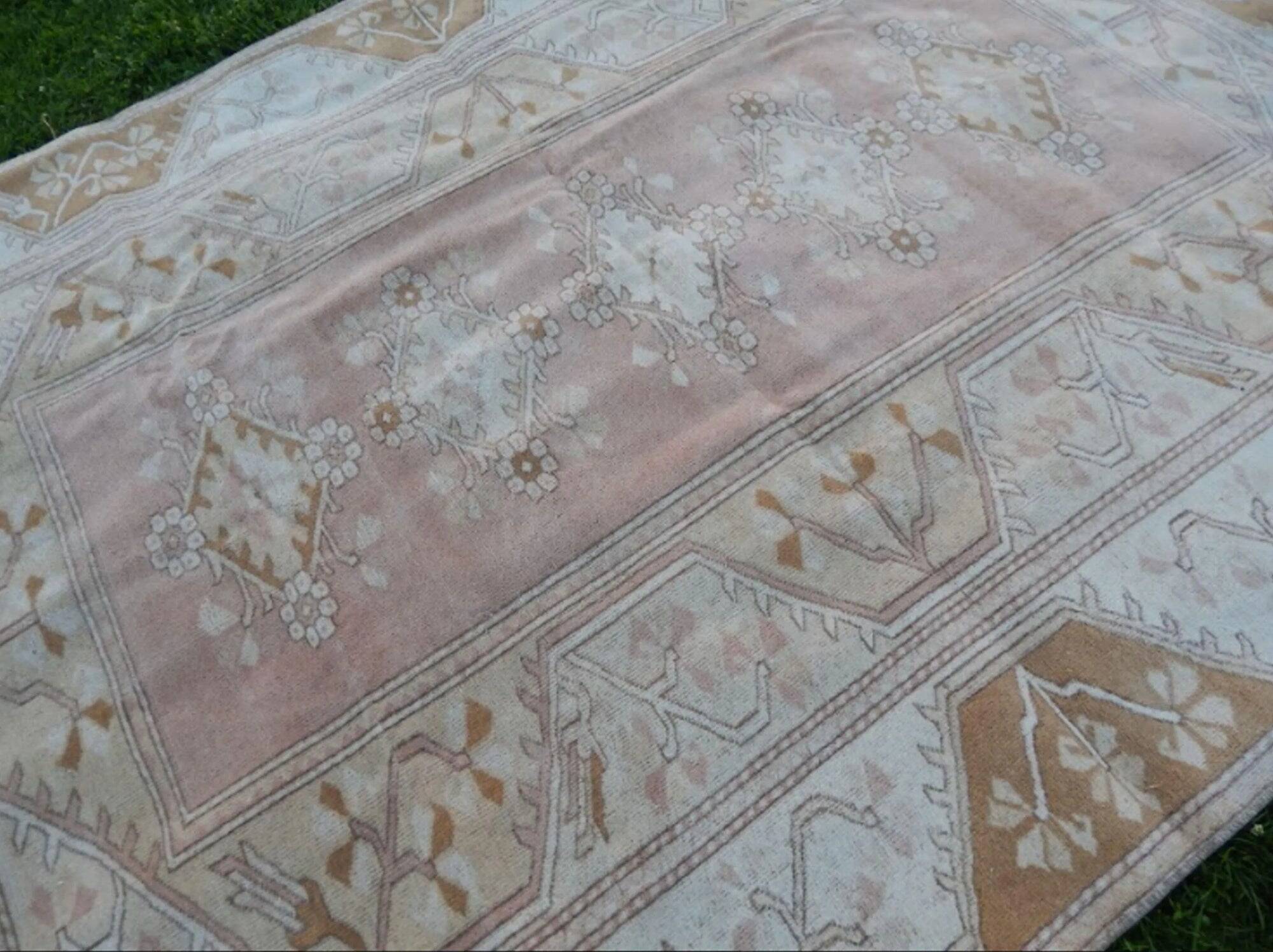 Vintage Turkish Oushak rug 193x266 cm