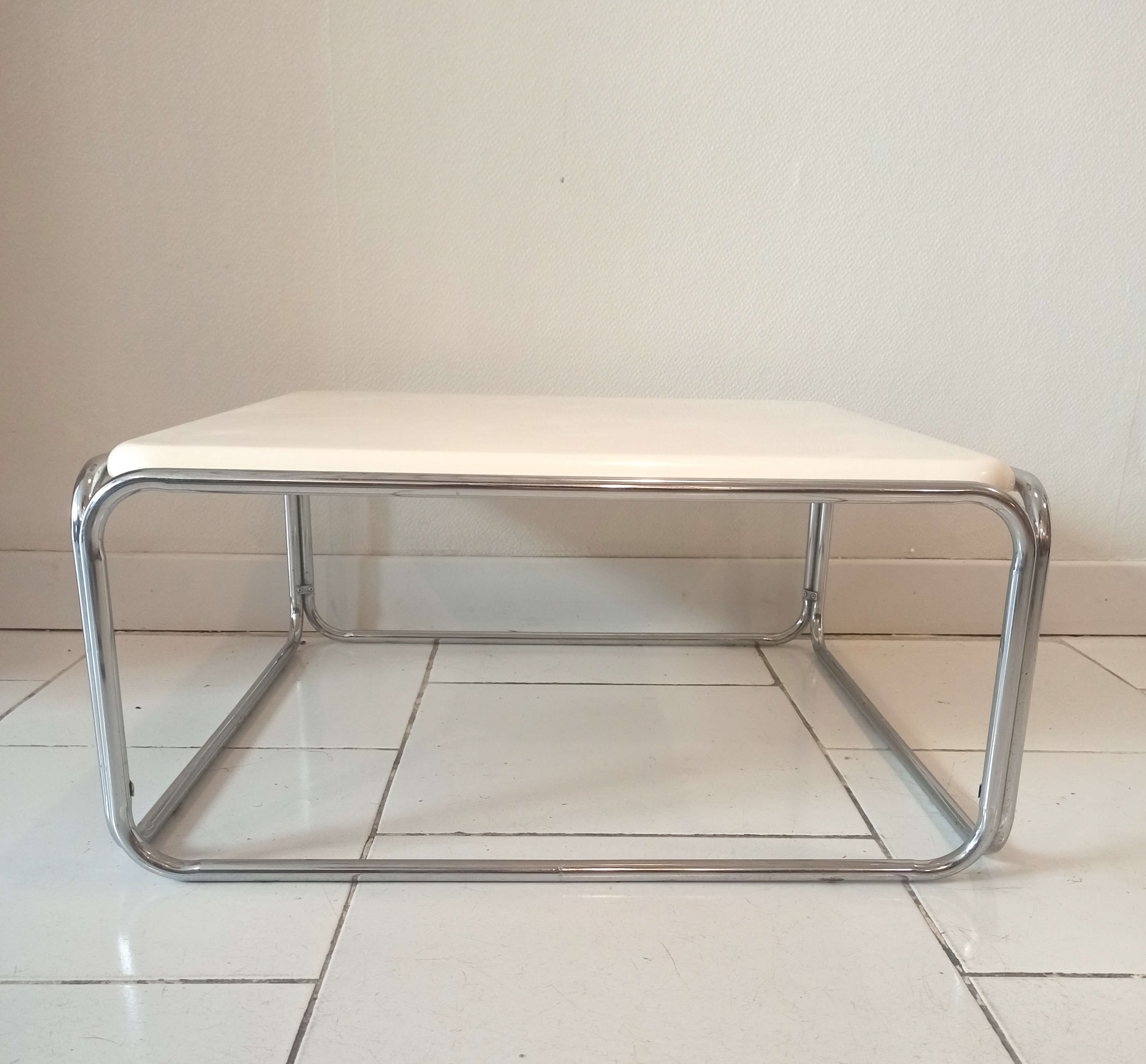 Vintage coffee table 1970 wood and base chrome