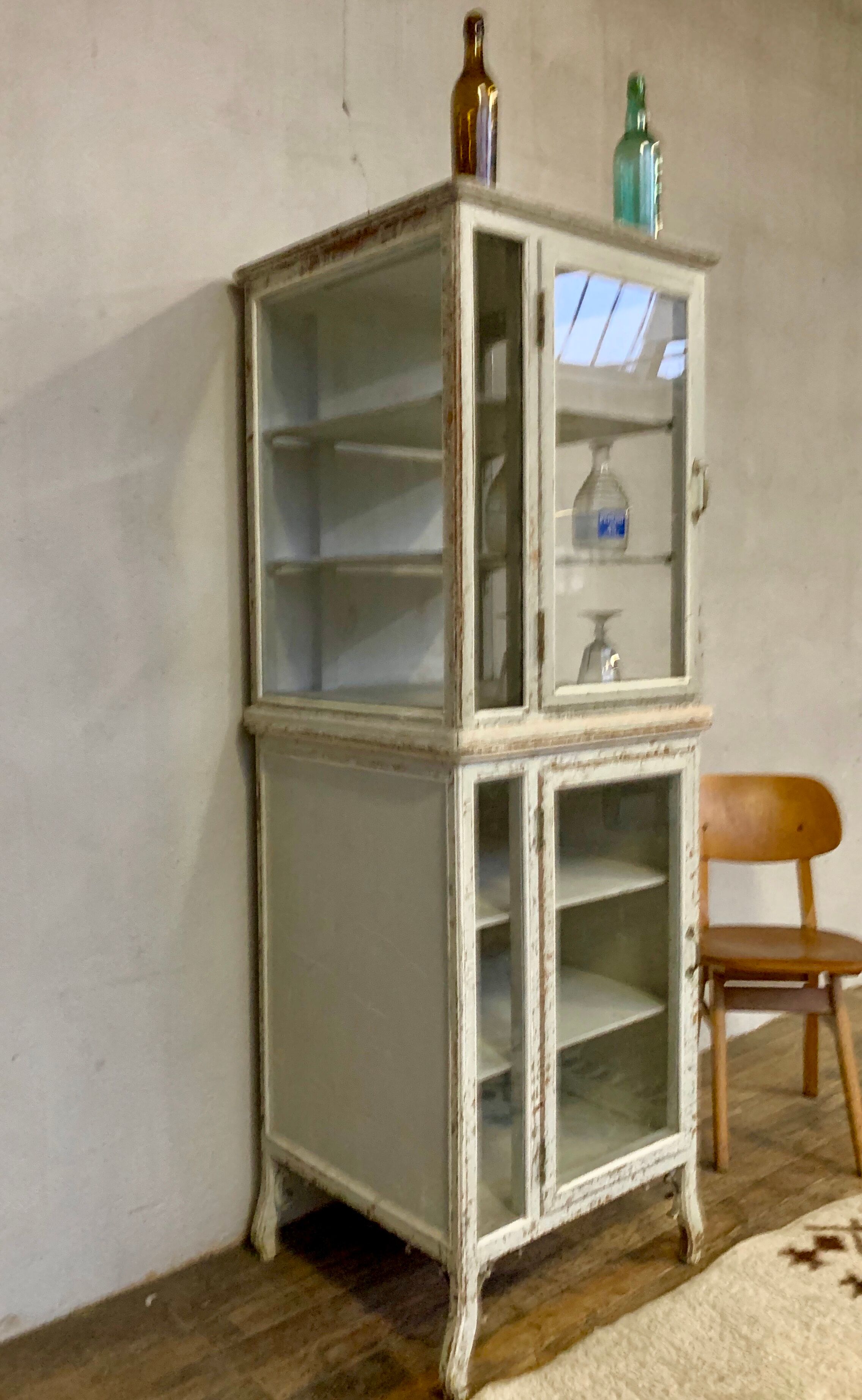 Meuble de metier garde manger en chêne massif