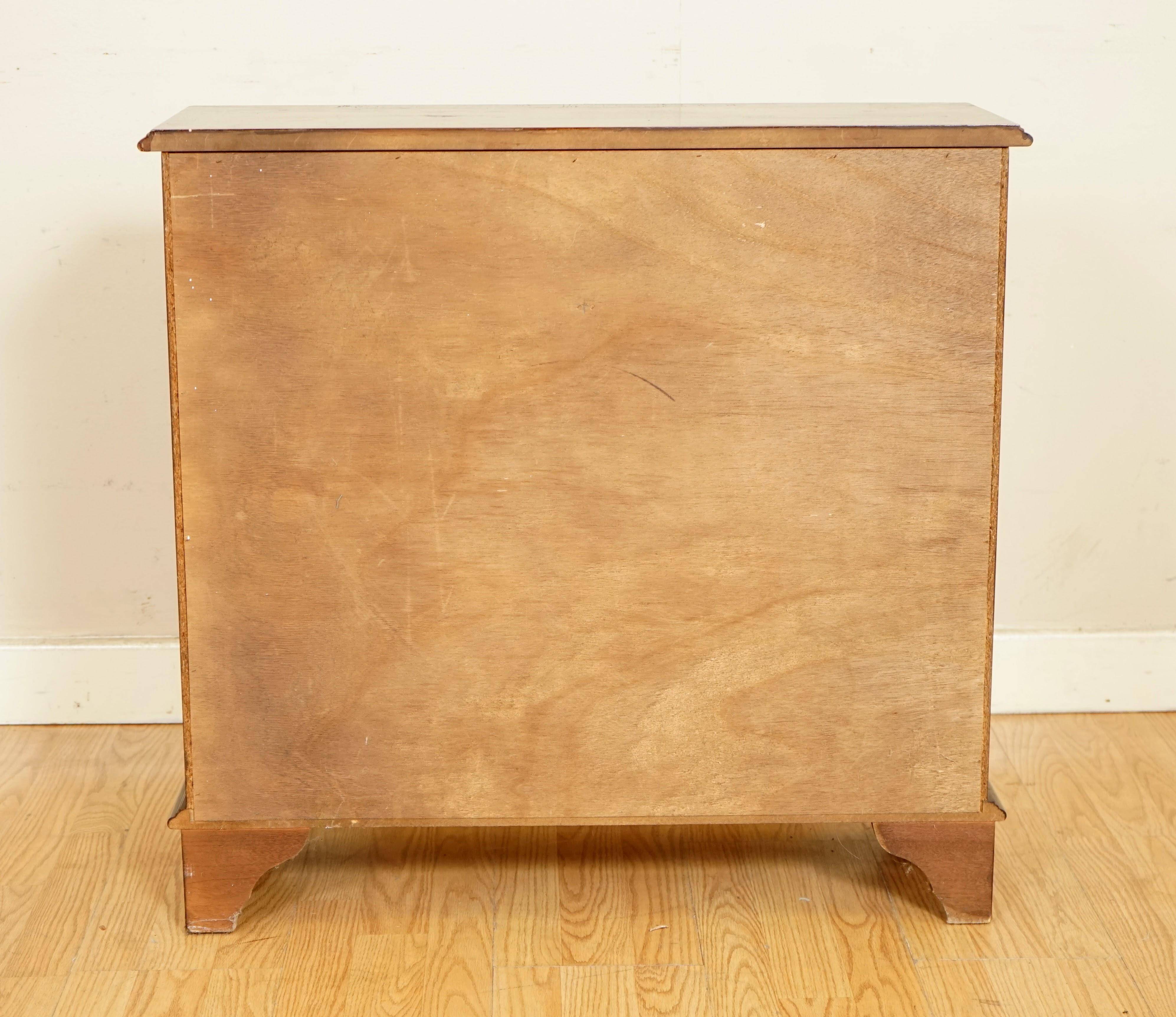 Bibliothèque naine vintage acajou