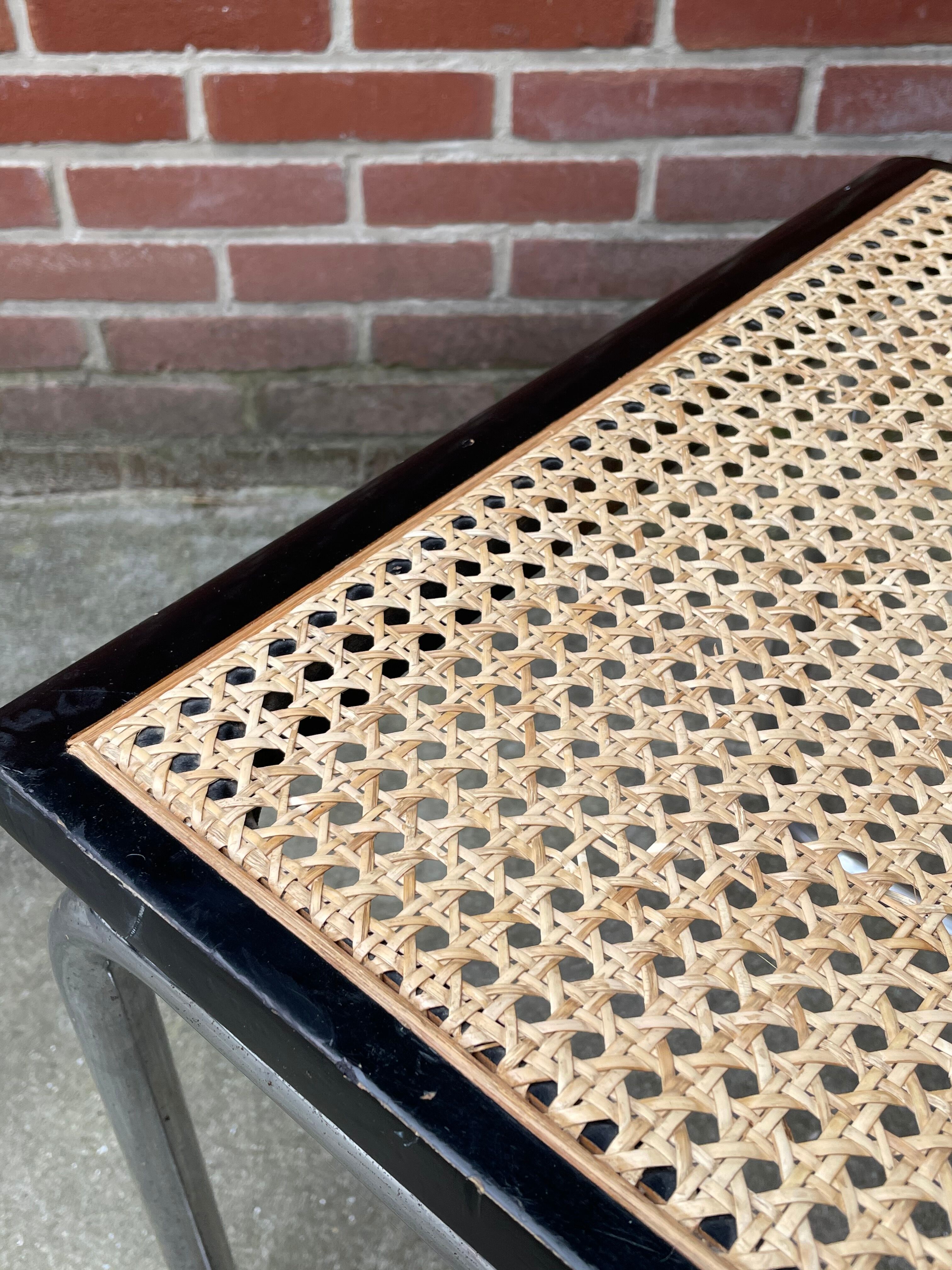 Cesca design chair b32 model