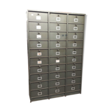 Metal industrial cabinet with 30 lockers