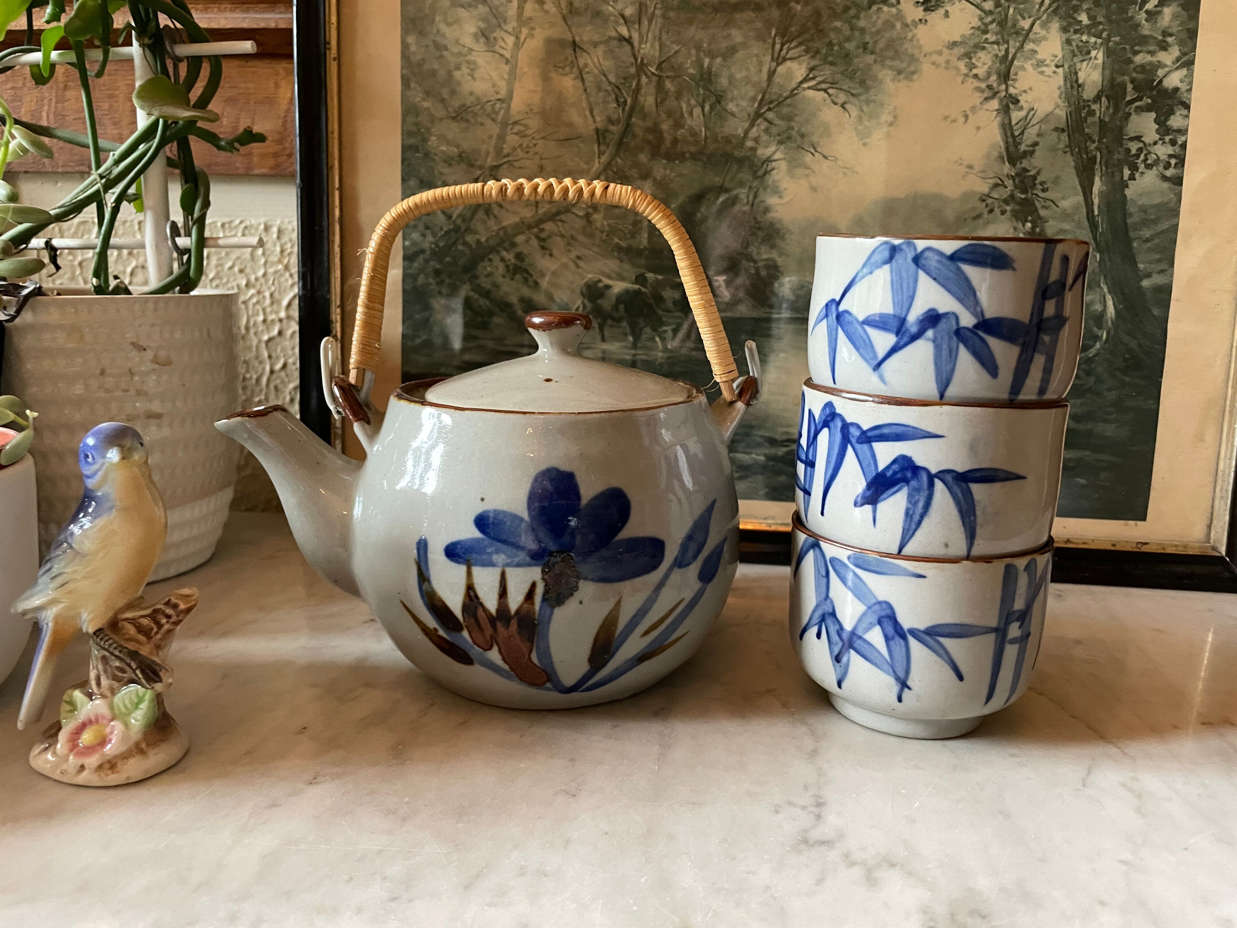 Stoneware tea set, 3 cups