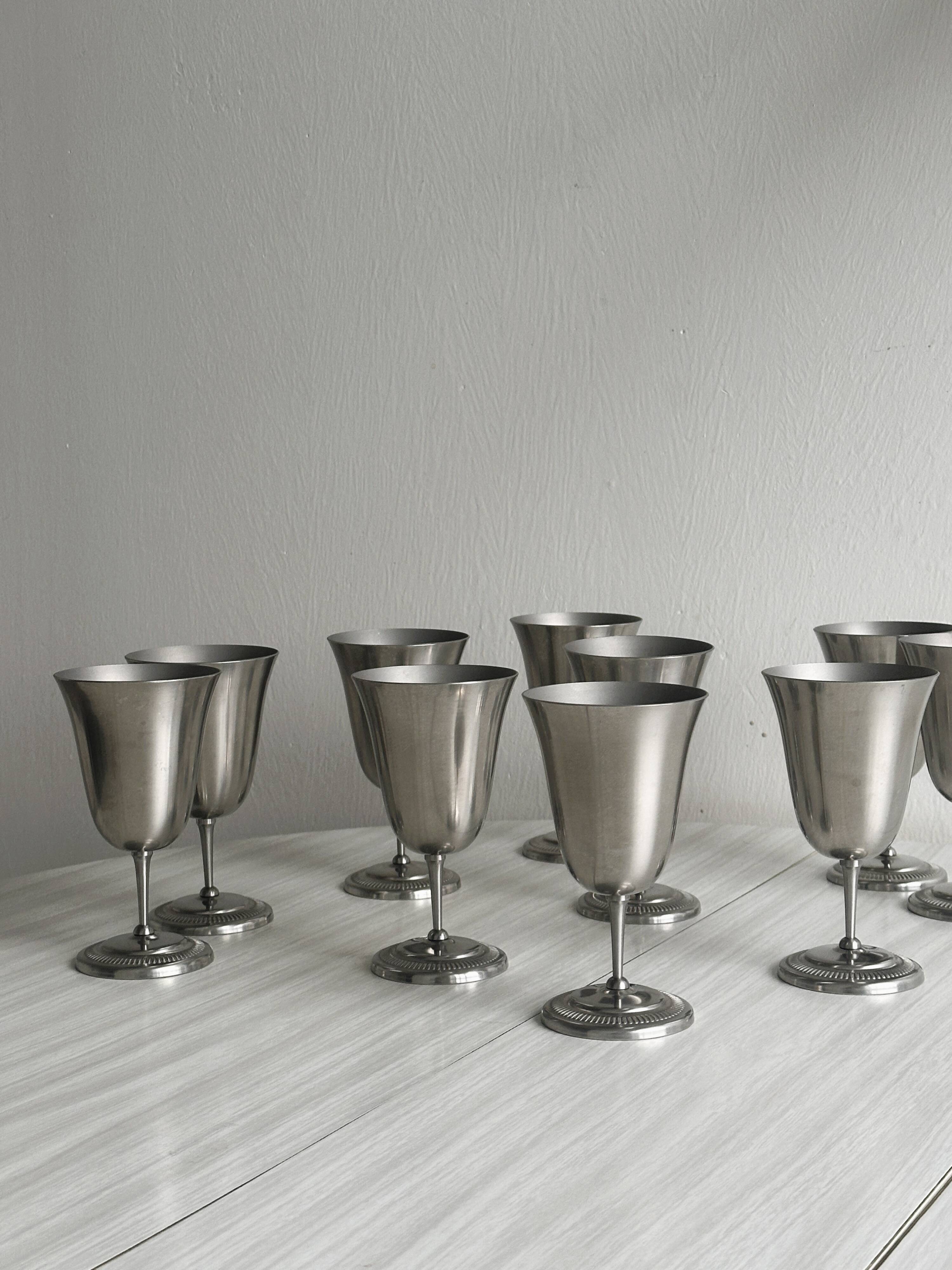 Set of 10 matte silver metal footed cups