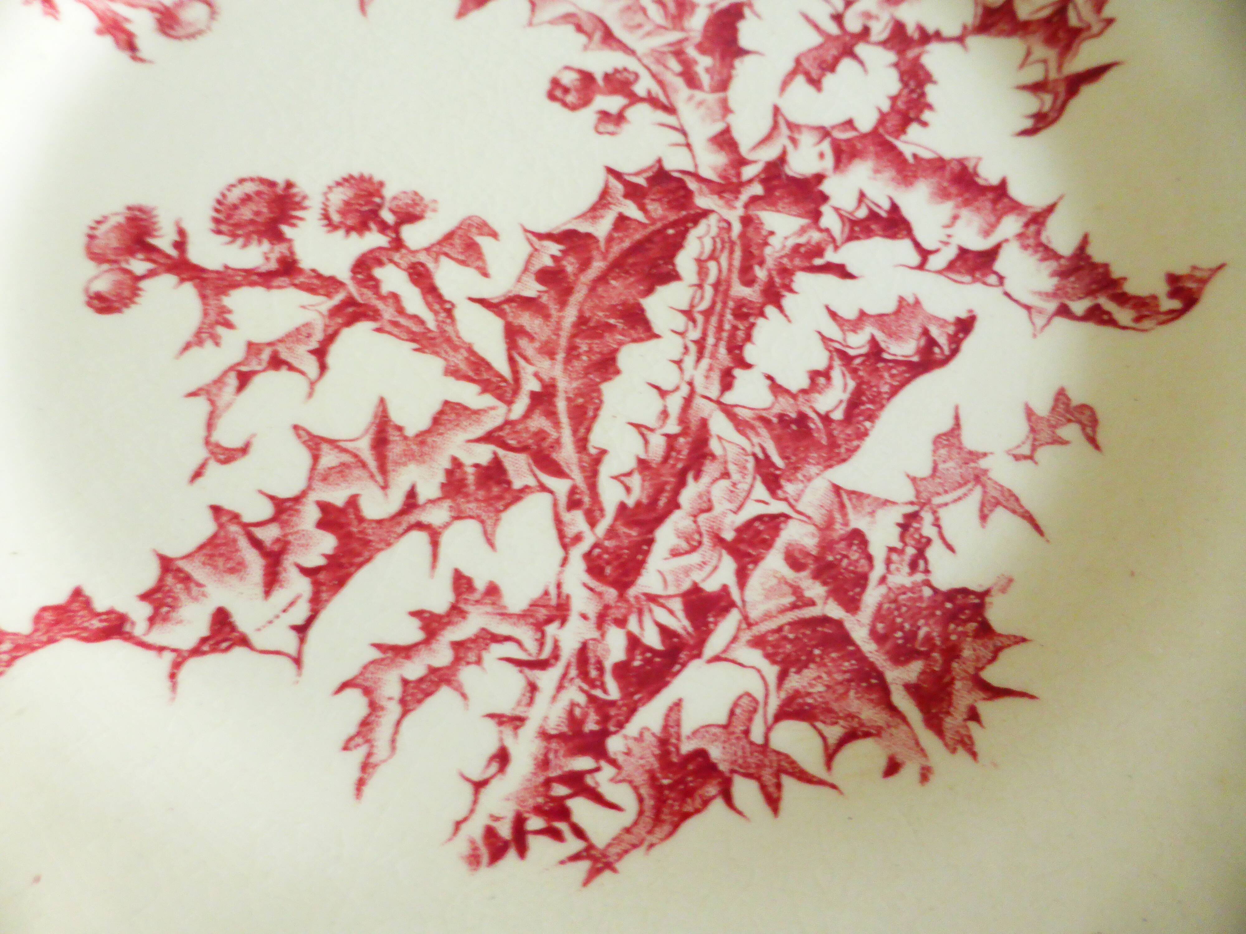 Dessert plate in Gien iron earth model Thistles