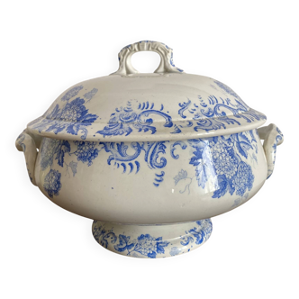 Ironstone soup tureen St Amand model Snowball