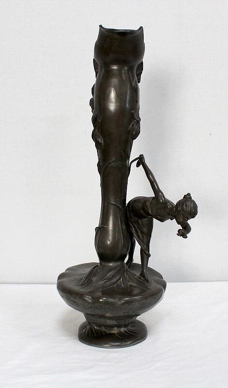 Pewter vase, "Young woman picking a water lily", signed P. Jean, Art Nouveau early twentieth century