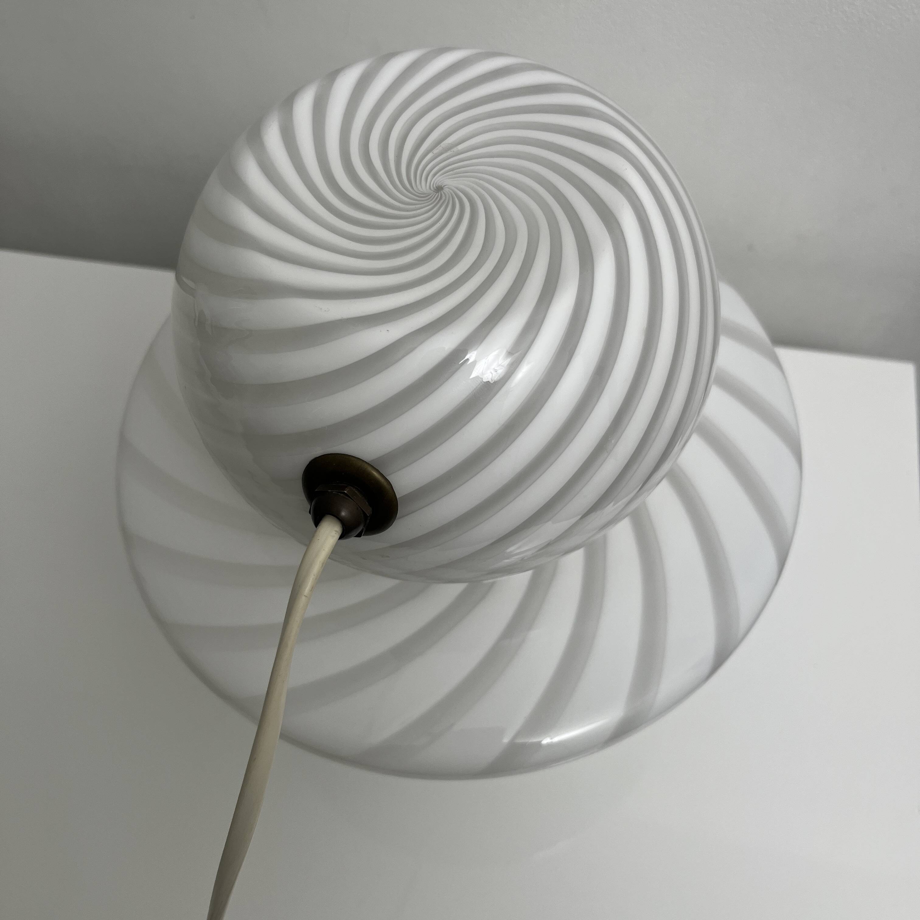 Murano mushroom lamp Italy vintage spiral decor glossy white dlg ven