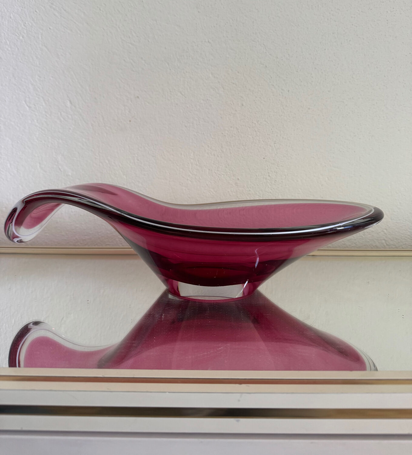 Scandinavian blown glass bowl Paul Kedelv 1950s