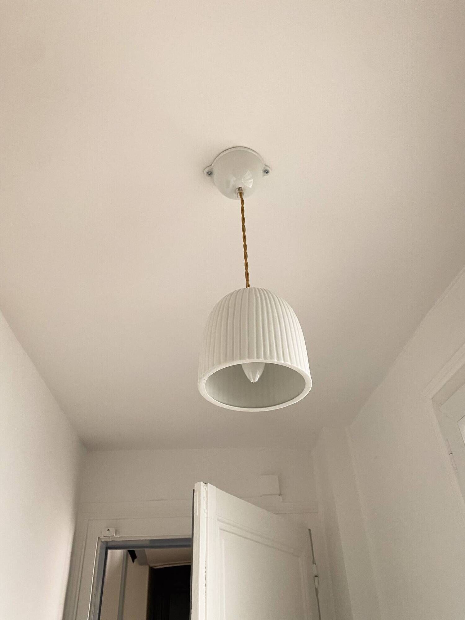 Suspension Alix D. Reynis porcelain