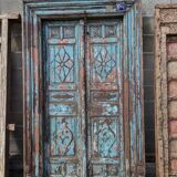 Ancienne porte indienne en teck massif