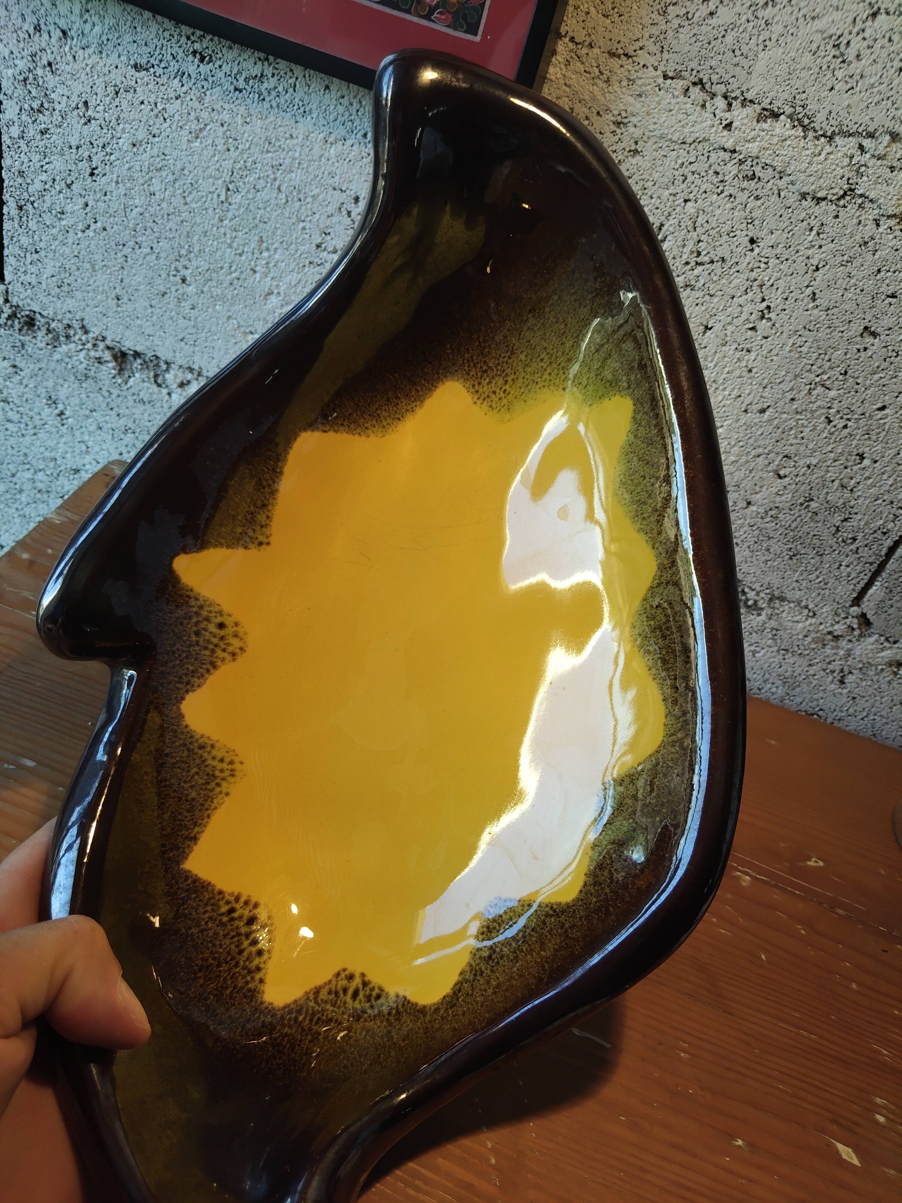 Large solar-shaped ceramic bowl, France, 1950s-1960s.