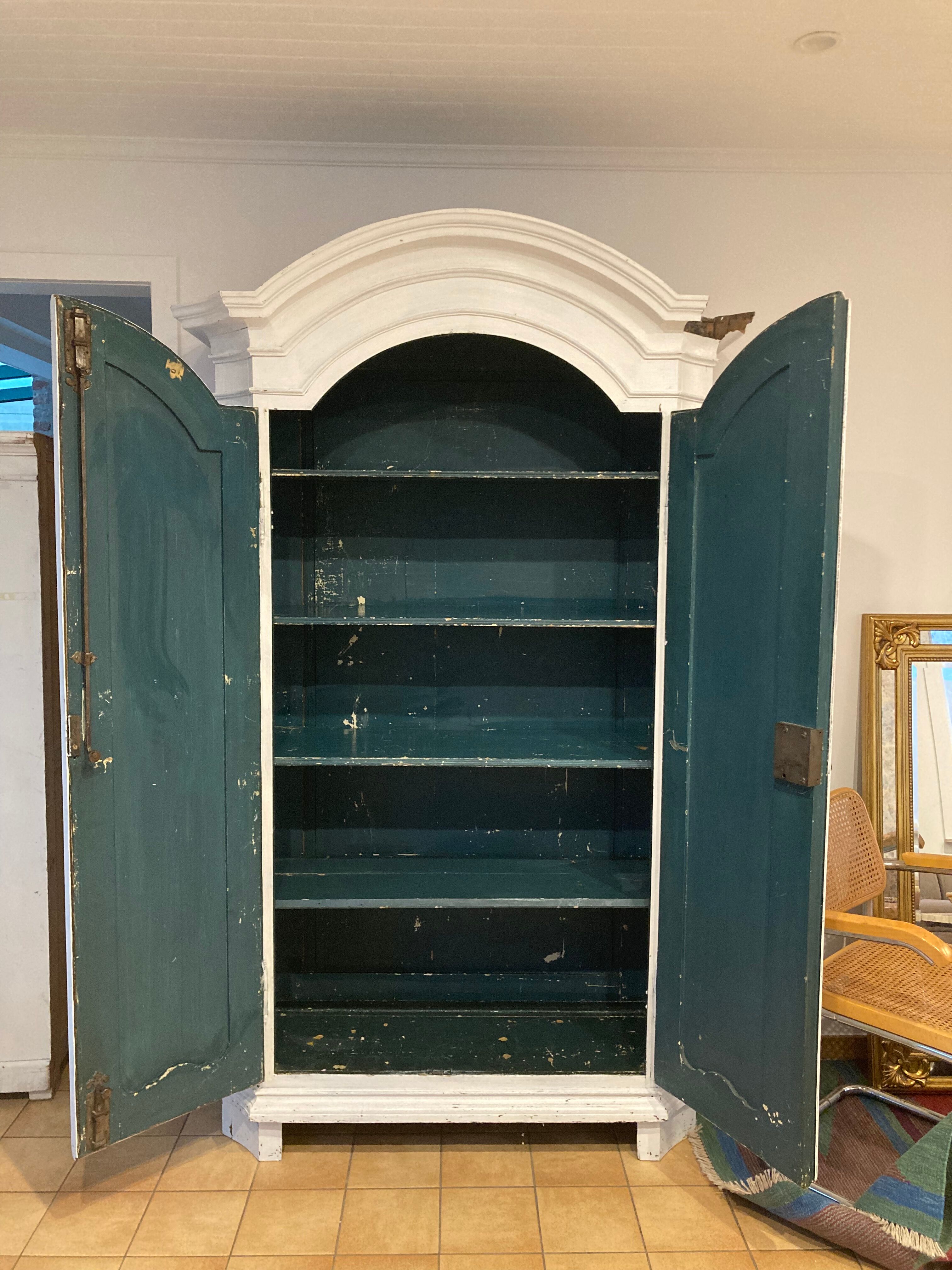 Armoire style Louis XV