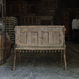 Meuble indien sculpté