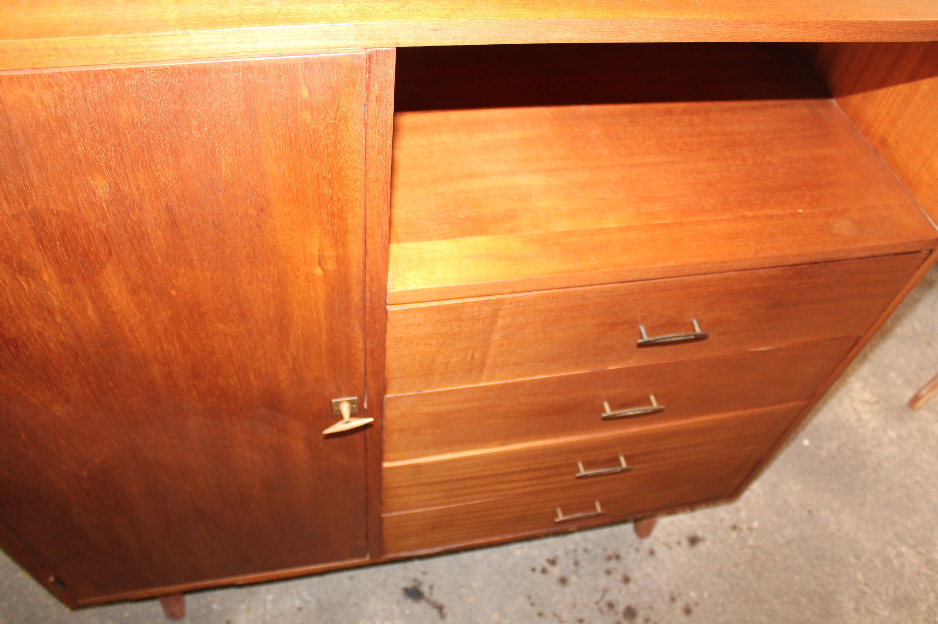Commode vintage