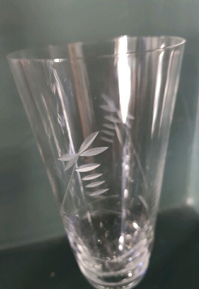 6 engraved Crystal champagne flutes