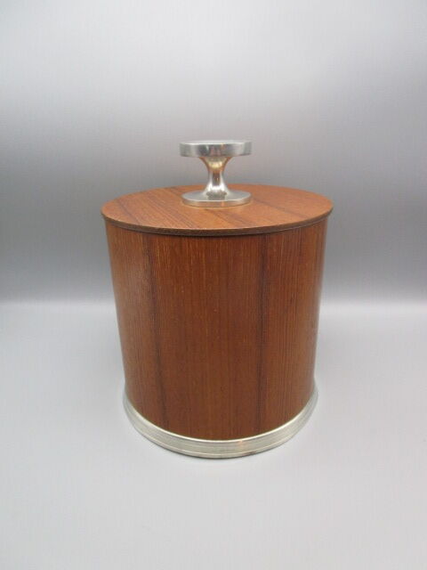 Vintage ice bucket in wood and metal