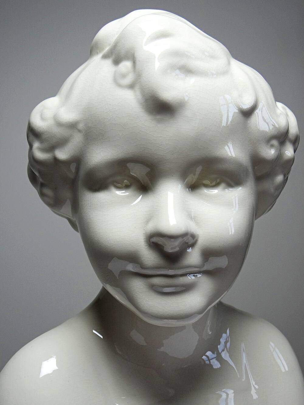 Very rare large faience bust from Sarreguemines, antique Art Deco.