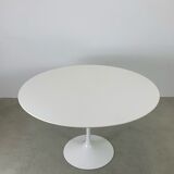 Eero Saarinen Tulip Dining Set with Swifel Chairs for Knoll International 1960s