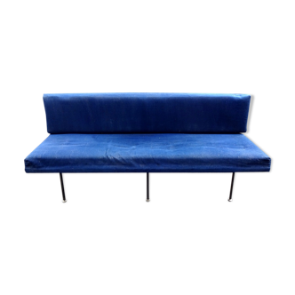 Bench seat by Florence Knoll model 32 edited by Knoll International