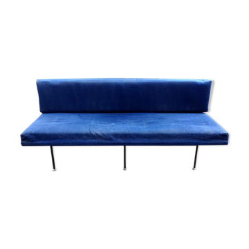 Bench seat by Florence Knoll model 32 edited by Knoll International